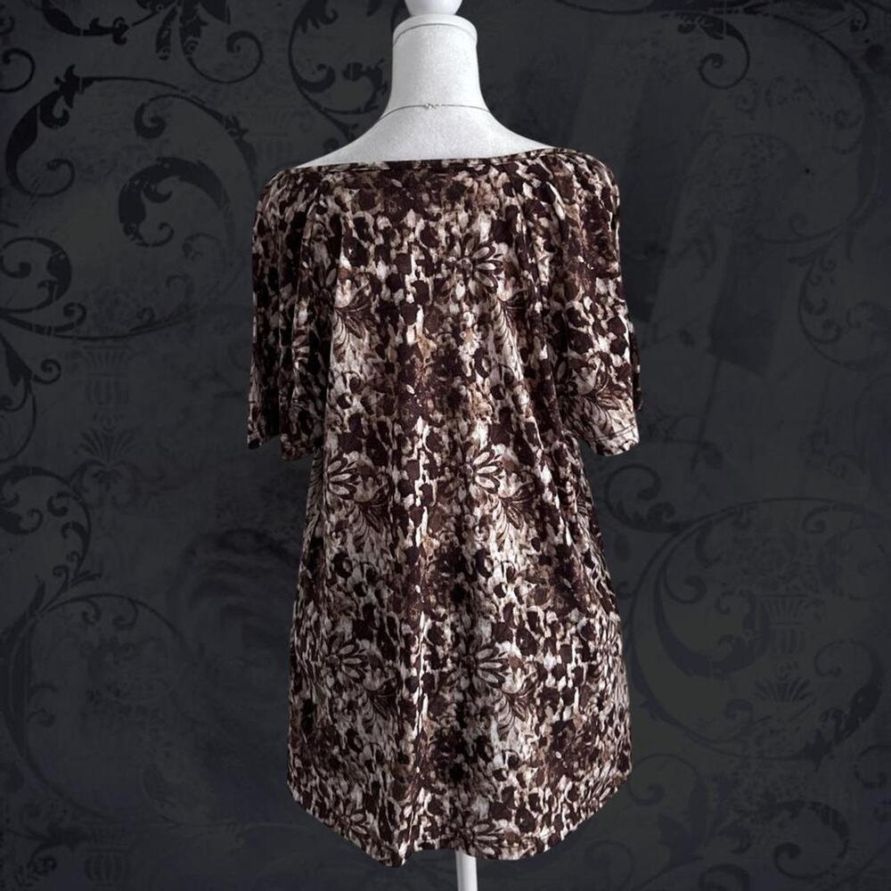 braided trim neck marbled brown & ivory abstract floral top - Picture 6 of 8